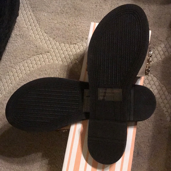 Wonderful Gold Slip On’s - Picture 5 of 8